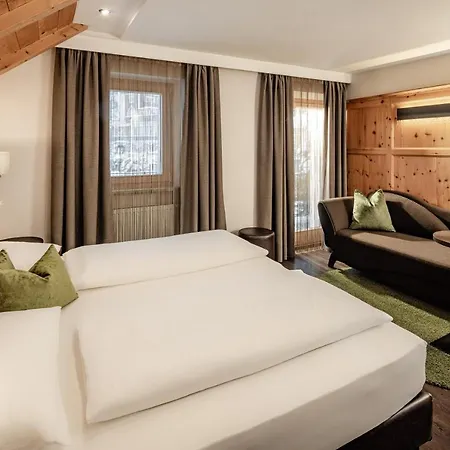 Hotel Boutique & Fashion Maciaconi - Gardenahotels 4*