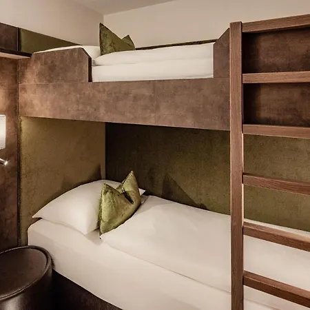 Hotel Boutique & Fashion Maciaconi - Gardenahotels Santa Cristina Val Gardena