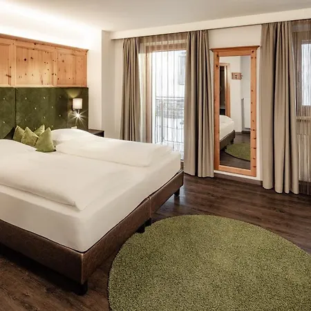 Hotel Boutique & Fashion Maciaconi - Gardenahotels 4*