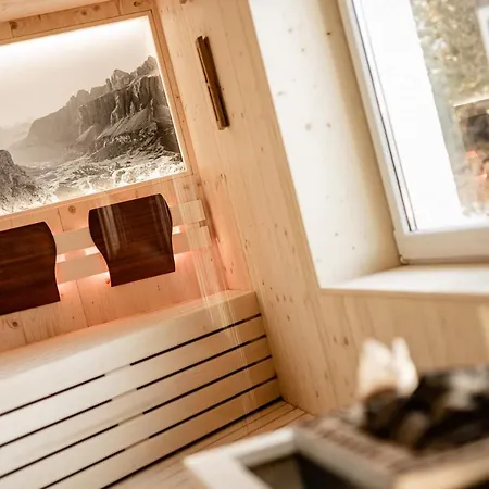 Hotel Boutique & Fashion Maciaconi - Gardenahotels Santa Cristina Val Gardena