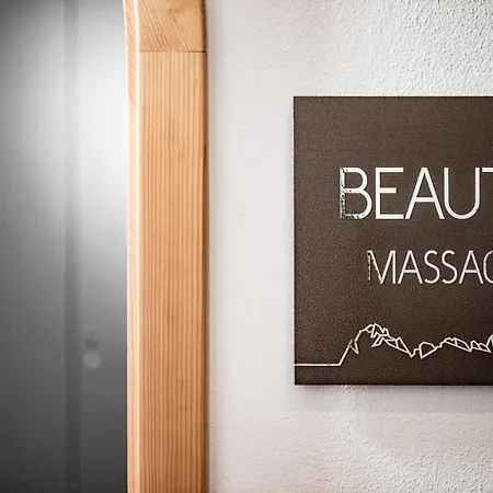 Boutique & Fashion Maciaconi - Gardenahotels Santa Cristina Val Gardena