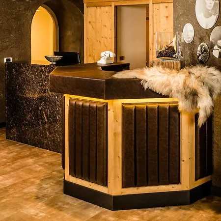 Hotel Boutique & Fashion Maciaconi - Gardenahotels 4*